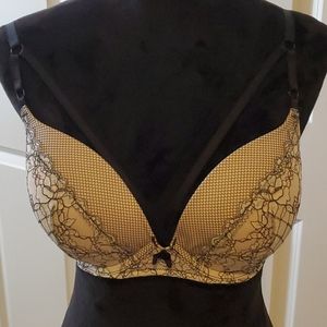 NWT Victoria's Secret Push Up Bra